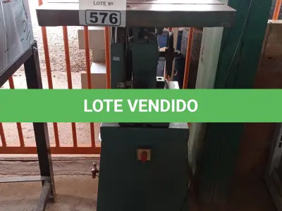 LOTE 576 - 01 SERRA FITA INDUSTRIAL. (NO ESTADO) ATENÇÃO! FAZER A VISITAÇÃO ANTES DE ARREMATAR, NÃO SABEMOS SE FUNCIONA. LEILÃO NÃO TEM GARANTIA E NEM DEVOLUÇÃO, SUJEITO A POSSÍVEIS AVARIAS VISÍVEIS/OCULTAS E/OU AUSÊNCIA DE COMPONENTES.