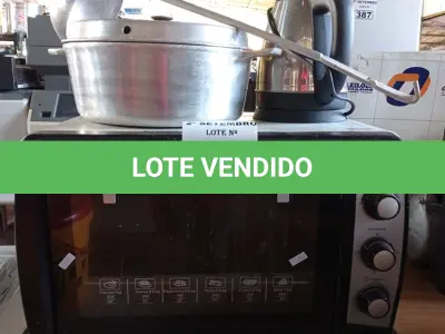 LOTE 397 - 01 FORNO ELÉTRICO, 01 CHALEIRA ELÉTRICA, 01 PANELA PARA FAZER BOLO E 01 CONCHA. (NO ESTADO) ATENÇÃO! FAZER A VISITAÇÃO ANTES DE ARREMATAR, NÃO SABEMOS SE FUNCIONA. LEILÃO NÃO TEM GARANTIA E NEM DEVOLUÇÃO, SUJEITO A POSSÍVEIS AVARIAS VISÍVEIS/OCULTAS E/OU AUSÊNCIA DE COMPONENTES.