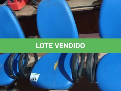 LOTE 345 - 01 LONGARINA DE 03 LUGARES. (NO ESTADO) ATENÇÃO! FAZER A VISITAÇÃO ANTES DE ARREMATAR, NÃO SABEMOS SE FUNCIONA. LEILÃO NÃO TEM GARANTIA E NEM DEVOLUÇÃO, SUJEITO A POSSÍVEIS AVARIAS VISÍVEIS/OCULTAS E/OU AUSÊNCIA DE COMPONENTES.