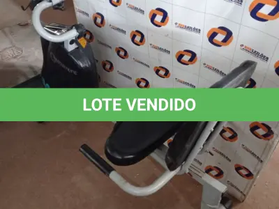 LOTE 525 - 01 BICICLETA ERGOMÉTRICA. (NO ESTADO) ATENÇÃO! FAZER A VISITAÇÃO ANTES DE ARREMATAR, NÃO SABEMOS SE FUNCIONA. LEILÃO NÃO TEM GARANTIA E NEM DEVOLUÇÃO, SUJEITO A POSSÍVEIS AVARIAS VISÍVEIS/OCULTAS E/OU AUSÊNCIA DE COMPONENTES.