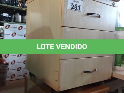 LOTE 283 - 02 GAVETEIROS EM MADEIRA COM 03 GAVETAS. (NO ESTADO) ATENÇÃO! FAZER A VISITAÇÃO ANTES DE ARREMATAR, NÃO SABEMOS SE FUNCIONA. LEILÃO NÃO TEM GARANTIA E NEM DEVOLUÇÃO, SUJEITO A POSSÍVEIS AVARIAS VISÍVEIS/OCULTAS E/OU AUSÊNCIA DE COMPONENTES.