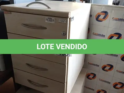 LOTE 455 - 02 GAVETEIROS SENDO 01 COM 04 GAVETAS. (NO ESTADO) ATENÇÃO! FAZER A VISITAÇÃO ANTES DE ARREMATAR, NÃO SABEMOS SE FUNCIONA. LEILÃO NÃO TEM GARANTIA E NEM DEVOLUÇÃO, SUJEITO A POSSÍVEIS AVARIAS VISÍVEIS/OCULTAS E/OU AUSÊNCIA DE COMPONENTES.