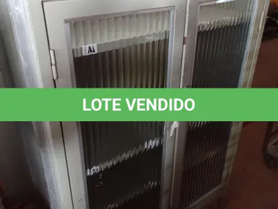 LOTE 544 - 01 ARMÁRIO EM AÇO COM AVARIAS. (NO ESTADO) ATENÇÃO! FAZER A VISITAÇÃO ANTES DE ARREMATAR, NÃO SABEMOS SE FUNCIONA. LEILÃO NÃO TEM GARANTIA E NEM DEVOLUÇÃO, SUJEITO A POSSÍVEIS AVARIAS VISÍVEIS/OCULTAS E/OU AUSÊNCIA DE COMPONENTES.