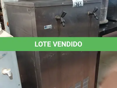 LOTE 361 - 01 REFRESQUEIRA INDUSTRIAL EM AÇO INOX. (NO ESTADO) ATENÇÃO! FAZER A VISITAÇÃO ANTES DE ARREMATAR, NÃO SABEMOS SE FUNCIONA. LEILÃO NÃO TEM GARANTIA E NEM DEVOLUÇÃO, SUJEITO A POSSÍVEIS AVARIAS VISÍVEIS/OCULTAS E/OU AUSÊNCIA DE COMPONENTES.