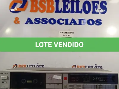LOTE 323 - 01 STÉREO CASSETE DECK SONY MODELO TC-FX510R. (NO ESTADO) ATENÇÃO! FAZER A VISITAÇÃO ANTES DE ARREMATAR, NÃO SABEMOS SE FUNCIONA. LEILÃO NÃO TEM GARANTIA E NEM DEVOLUÇÃO, SUJEITO A POSSÍVEIS AVARIAS VISÍVEIS/OCULTAS E/OU AUSÊNCIA DE COMPONENTES.