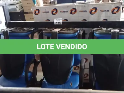 LOTE 529 - 02 LONGARINAS DE 03 LUGARES. (NO ESTADO) ATENÇÃO! FAZER A VISITAÇÃO ANTES DE ARREMATAR, NÃO SABEMOS SE FUNCIONA. LEILÃO NÃO TEM GARANTIA E NEM DEVOLUÇÃO, SUJEITO A POSSÍVEIS AVARIAS VISÍVEIS/OCULTAS E/OU AUSÊNCIA DE COMPONENTES.