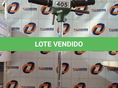 LOTE 405 - 01 ENCERADEIRA INDUSTRIAL. (NO ESTADO) ATENÇÃO! FAZER A VISITAÇÃO ANTES DE ARREMATAR, NÃO SABEMOS SE FUNCIONA. LEILÃO NÃO TEM GARANTIA E NEM DEVOLUÇÃO, SUJEITO A POSSÍVEIS AVARIAS VISÍVEIS/OCULTAS E/OU AUSÊNCIA DE COMPONENTES.