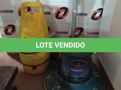 LOTE 547 - 01 ENCERADEIRA INDUSTRIAL E 01 SUCATA DE LAVADORA DE ALTA PRESSÃO. (NO ESTADO) ATENÇÃO! FAZER A VISITAÇÃO ANTES DE ARREMATAR, NÃO SABEMOS SE FUNCIONA. LEILÃO NÃO TEM GARANTIA E NEM DEVOLUÇÃO, SUJEITO A POSSÍVEIS AVARIAS VISÍVEIS/OCULTAS E/OU AUSÊNCIA DE COMPONENTES.