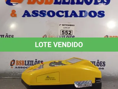 LOTE 552 - 01 DESFIBRILADOR EXTERNO AUTOMÁTICO. (NO ESTADO) ATENÇÃO! FAZER A VISITAÇÃO ANTES DE ARREMATAR, NÃO SABEMOS SE FUNCIONA. LEILÃO NÃO TEM GARANTIA E NEM DEVOLUÇÃO, SUJEITO A POSSÍVEIS AVARIAS VISÍVEIS/OCULTAS E/OU AUSÊNCIA DE COMPONENTES.