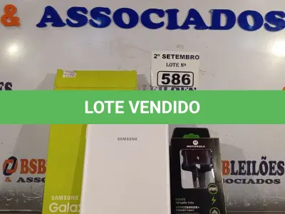 LOTE 586 - 01 SAMSUNG GALAXY TAB-E E 01 CARREGADOR MOTOROLA. (NO ESTADO) ATENÇÃO! FAZER A VISITAÇÃO ANTES DE ARREMATAR, NÃO SABEMOS SE FUNCIONA. LEILÃO NÃO TEM GARANTIA E NEM DEVOLUÇÃO, SUJEITO A POSSÍVEIS AVARIAS VISÍVEIS/OCULTAS E/OU AUSÊNCIA DE COMPONENTES.