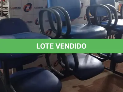 LOTE 528 - 02 LONGARINAS DE 03 LUGARES. (NO ESTADO) ATENÇÃO! FAZER A VISITAÇÃO ANTES DE ARREMATAR, NÃO SABEMOS SE FUNCIONA. LEILÃO NÃO TEM GARANTIA E NEM DEVOLUÇÃO, SUJEITO A POSSÍVEIS AVARIAS VISÍVEIS/OCULTAS E/OU AUSÊNCIA DE COMPONENTES.