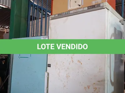 LOTE 535 - 02 GELADEIRAS MARCAS E MODELOS DIVERSOS PARA RETIRADA DE PEÇAS. (NO ESTADO) ATENÇÃO! FAZER A VISITAÇÃO ANTES DE ARREMATAR, NÃO SABEMOS SE FUNCIONA. LEILÃO NÃO TEM GARANTIA E NEM DEVOLUÇÃO, SUJEITO A POSSÍVEIS AVARIAS VISÍVEIS/OCULTAS E/OU AUSÊNCIA DE COMPONENTES.