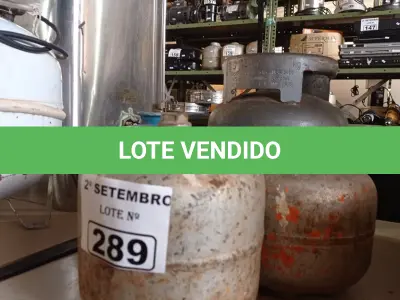 LOTE 289 - 03 BOTIJÕES DE GÁS P2 E 01 P5. (NO ESTADO) ATENÇÃO! FAZER A VISITAÇÃO ANTES DE ARREMATAR, NÃO SABEMOS SE FUNCIONA. LEILÃO NÃO TEM GARANTIA E NEM DEVOLUÇÃO, SUJEITO A POSSÍVEIS AVARIAS VISÍVEIS/OCULTAS E/OU AUSÊNCIA DE COMPONENTES.