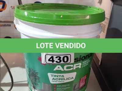 LOTE 430 - 01 BALDE DE TINTA ACRÍLICA 18L NA COR CONCRETO FOSCO. (NO ESTADO) ATENÇÃO! FAZER A VISITAÇÃO ANTES DE ARREMATAR, NÃO SABEMOS SE FUNCIONA. LEILÃO NÃO TEM GARANTIA E NEM DEVOLUÇÃO, SUJEITO A POSSÍVEIS AVARIAS VISÍVEIS/OCULTAS E/OU AUSÊNCIA DE COMPONENTES.