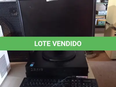 LOTE 333 - 01 CPU, 01 MONITOR E 01 TECLADO. (NO ESTADO) ATENÇÃO! FAZER A VISITAÇÃO ANTES DE ARREMATAR, NÃO SABEMOS SE FUNCIONA. LEILÃO NÃO TEM GARANTIA E NEM DEVOLUÇÃO, SUJEITO A POSSÍVEIS AVARIAS VISÍVEIS/OCULTAS E/OU AUSÊNCIA DE COMPONENTES.