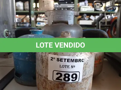 LOTE 289 - 03 BOTIJÕES DE GÁS P2 E 01 P5. (NO ESTADO) ATENÇÃO! FAZER A VISITAÇÃO ANTES DE ARREMATAR, NÃO SABEMOS SE FUNCIONA. LEILÃO NÃO TEM GARANTIA E NEM DEVOLUÇÃO, SUJEITO A POSSÍVEIS AVARIAS VISÍVEIS/OCULTAS E/OU AUSÊNCIA DE COMPONENTES.