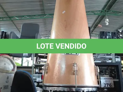 LOTE 274 - 02 INSTRUMENTOS MUSICAIS. (NO ESTADO) ATENÇÃO! FAZER A VISITAÇÃO ANTES DE ARREMATAR, NÃO SABEMOS SE FUNCIONA. LEILÃO NÃO TEM GARANTIA E NEM DEVOLUÇÃO, SUJEITO A POSSÍVEIS AVARIAS VISÍVEIS/OCULTAS E/OU AUSÊNCIA DE COMPONENTES.