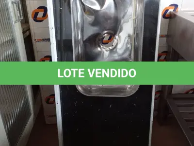 LOTE 557 - 01 PIA EM MÁRMORE SINTÉTICO COM 01 CUBA RASA MEDINDO 1,80M X 0,54CM. (NO ESTADO) ATENÇÃO! FAZER A VISITAÇÃO ANTES DE ARREMATAR, NÃO SABEMOS SE FUNCIONA. LEILÃO NÃO TEM GARANTIA E NEM DEVOLUÇÃO, SUJEITO A POSSÍVEIS AVARIAS VISÍVEIS/OCULTAS E/OU AUSÊNCIA DE COMPONENTES.