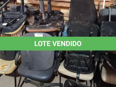 LOTE 536 - 01 LOTE COM VÁRIAS CADEIRAS DE ESCRITÓRIO MARCAS E MODELOS DIVERSOS. (NO ESTADO) ATENÇÃO! FAZER A VISITAÇÃO ANTES DE ARREMATAR, NÃO SABEMOS SE FUNCIONA. LEILÃO NÃO TEM GARANTIA E NEM DEVOLUÇÃO, SUJEITO A POSSÍVEIS AVARIAS VISÍVEIS/OCULTAS E/OU AUSÊNCIA DE COMPONENTES.
