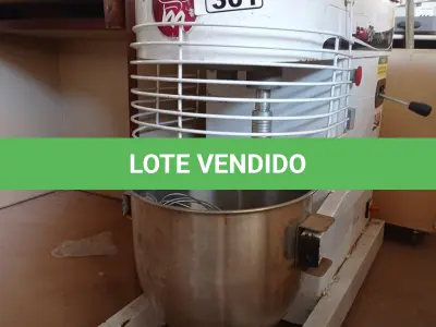 LOTE 301 - 01 MASSEIRA INDUSTRIAL. (NO ESTADO) ATENÇÃO! FAZER A VISITAÇÃO ANTES DE ARREMATAR, NÃO SABEMOS SE FUNCIONA. LEILÃO NÃO TEM GARANTIA E NEM DEVOLUÇÃO, SUJEITO A POSSÍVEIS AVARIAS VISÍVEIS/OCULTAS E/OU AUSÊNCIA DE COMPONENTES.