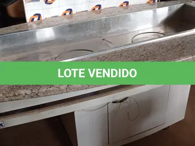 LOTE 546 - 01 ILHA QUENTE COM TAMPO DE MÁRMORE. (NO ESTADO) ATENÇÃO! FAZER A VISITAÇÃO ANTES DE ARREMATAR, NÃO SABEMOS SE FUNCIONA. LEILÃO NÃO TEM GARANTIA E NEM DEVOLUÇÃO, SUJEITO A POSSÍVEIS AVARIAS VISÍVEIS/OCULTAS E/OU AUSÊNCIA DE COMPONENTES.