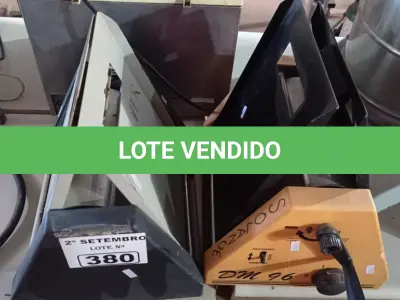 LOTE 380 - 02 MIMEÓGRAFOS. (NO ESTADO) ATENÇÃO! FAZER A VISITAÇÃO ANTES DE ARREMATAR, NÃO SABEMOS SE FUNCIONA. LEILÃO NÃO TEM GARANTIA E NEM DEVOLUÇÃO, SUJEITO A POSSÍVEIS AVARIAS VISÍVEIS/OCULTAS E/OU AUSÊNCIA DE COMPONENTES.