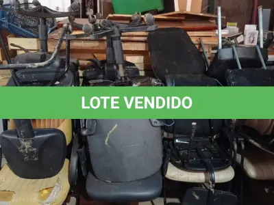 LOTE 536 - 01 LOTE COM VÁRIAS CADEIRAS DE ESCRITÓRIO MARCAS E MODELOS DIVERSOS. (NO ESTADO) ATENÇÃO! FAZER A VISITAÇÃO ANTES DE ARREMATAR, NÃO SABEMOS SE FUNCIONA. LEILÃO NÃO TEM GARANTIA E NEM DEVOLUÇÃO, SUJEITO A POSSÍVEIS AVARIAS VISÍVEIS/OCULTAS E/OU AUSÊNCIA DE COMPONENTES.