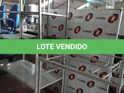 LOTE 527 - 01 CARRINHO COM RODINHAS E 03 MESAS MARCAS E MODELOS DIVERSOS. (NO ESTADO) ATENÇÃO! FAZER A VISITAÇÃO ANTES DE ARREMATAR, NÃO SABEMOS SE FUNCIONA. LEILÃO NÃO TEM GARANTIA E NEM DEVOLUÇÃO, SUJEITO A POSSÍVEIS AVARIAS VISÍVEIS/OCULTAS E/OU AUSÊNCIA DE COMPONENTES.