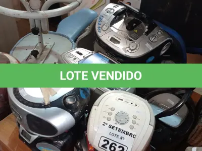 LOTE 262 - 08 APARELHOS DE SOM MARCAS E MODELOS DIVERSOS. (NO ESTADO) ATENÇÃO! FAZER A VISITAÇÃO ANTES DE ARREMATAR, NÃO SABEMOS SE FUNCIONA. LEILÃO NÃO TEM GARANTIA E NEM DEVOLUÇÃO, SUJEITO A POSSÍVEIS AVARIAS VISÍVEIS/OCULTAS E/OU AUSÊNCIA DE COMPONENTES.