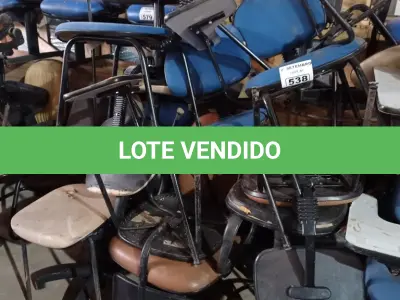 LOTE 538 - 01 LOTE COM VÁRIAS CADEIRAS DE ESCRITÓRIO/AUDITÓRIO MARCAS E MODELOS DIVERSOS. (NO ESTADO) ATENÇÃO! FAZER A VISITAÇÃO ANTES DE ARREMATAR, NÃO SABEMOS SE FUNCIONA. LEILÃO NÃO TEM GARANTIA E NEM DEVOLUÇÃO, SUJEITO A POSSÍVEIS AVARIAS VISÍVEIS/OCULTAS E/OU AUSÊNCIA DE COMPONENTES.