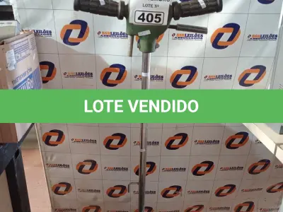 LOTE 405 - 01 ENCERADEIRA INDUSTRIAL. (NO ESTADO) ATENÇÃO! FAZER A VISITAÇÃO ANTES DE ARREMATAR, NÃO SABEMOS SE FUNCIONA. LEILÃO NÃO TEM GARANTIA E NEM DEVOLUÇÃO, SUJEITO A POSSÍVEIS AVARIAS VISÍVEIS/OCULTAS E/OU AUSÊNCIA DE COMPONENTES.