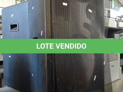 LOTE 319 - 02 CAIXAS DE SOM INCOMPLETAS. (NO ESTADO) ATENÇÃO! FAZER A VISITAÇÃO ANTES DE ARREMATAR, NÃO SABEMOS SE FUNCIONA. LEILÃO NÃO TEM GARANTIA E NEM DEVOLUÇÃO, SUJEITO A POSSÍVEIS AVARIAS VISÍVEIS/OCULTAS E/OU AUSÊNCIA DE COMPONENTES.