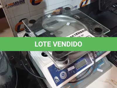 LOTE 365 - 02 BALANÇAS DIGITAIS E 02 BALANÇAS DE USO DOMÉSTICO MARCAS E MODELOS DIVERSOS. (NO ESTADO) ATENÇÃO! FAZER A VISITAÇÃO ANTES DE ARREMATAR, NÃO SABEMOS SE FUNCIONA. LEILÃO NÃO TEM GARANTIA E NEM DEVOLUÇÃO, SUJEITO A POSSÍVEIS AVARIAS VISÍVEIS/OCULTAS E/OU AUSÊNCIA DE COMPONENTES.