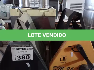 LOTE 380 - 02 MIMEÓGRAFOS. (NO ESTADO) ATENÇÃO! FAZER A VISITAÇÃO ANTES DE ARREMATAR, NÃO SABEMOS SE FUNCIONA. LEILÃO NÃO TEM GARANTIA E NEM DEVOLUÇÃO, SUJEITO A POSSÍVEIS AVARIAS VISÍVEIS/OCULTAS E/OU AUSÊNCIA DE COMPONENTES.