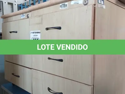 LOTE 490 - 02 GAVETEIROS EM MADEIRA COM 03 GAVETAS. (NO ESTADO) ATENÇÃO! FAZER A VISITAÇÃO ANTES DE ARREMATAR, NÃO SABEMOS SE FUNCIONA. LEILÃO NÃO TEM GARANTIA E NEM DEVOLUÇÃO, SUJEITO A POSSÍVEIS AVARIAS VISÍVEIS/OCULTAS E/OU AUSÊNCIA DE COMPONENTES.