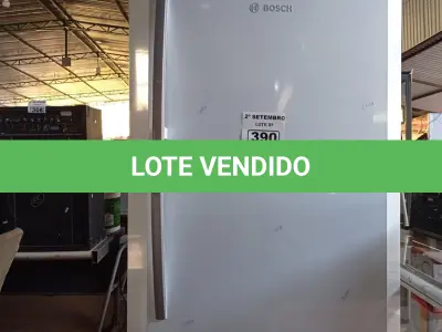 LOTE 390 - 01 GELADEIRA FROST FREE MARCA BOSCH 220V. (NO ESTADO) ATENÇÃO! FAZER A VISITAÇÃO ANTES DE ARREMATAR, NÃO SABEMOS SE FUNCIONA. LEILÃO NÃO TEM GARANTIA E NEM DEVOLUÇÃO, SUJEITO A POSSÍVEIS AVARIAS VISÍVEIS/OCULTAS E/OU AUSÊNCIA DE COMPONENTES.