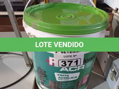 LOTE 371 - 01 BALDE DE TINTA ACRÍLICA 18L NA COR CONCRETO FOSCO. (NO ESTADO) ATENÇÃO! FAZER A VISITAÇÃO ANTES DE ARREMATAR, NÃO SABEMOS SE FUNCIONA. LEILÃO NÃO TEM GARANTIA E NEM DEVOLUÇÃO, SUJEITO A POSSÍVEIS AVARIAS VISÍVEIS/OCULTAS E/OU AUSÊNCIA DE COMPONENTES.