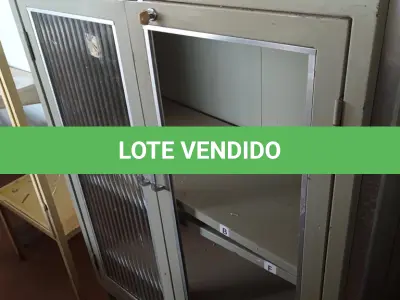 LOTE 558 - 01 ARMÁRIO EM AÇO COM AVARIAS. (NO ESTADO) ATENÇÃO! FAZER A VISITAÇÃO ANTES DE ARREMATAR, NÃO SABEMOS SE FUNCIONA. LEILÃO NÃO TEM GARANTIA E NEM DEVOLUÇÃO, SUJEITO A POSSÍVEIS AVARIAS VISÍVEIS/OCULTAS E/OU AUSÊNCIA DE COMPONENTES.