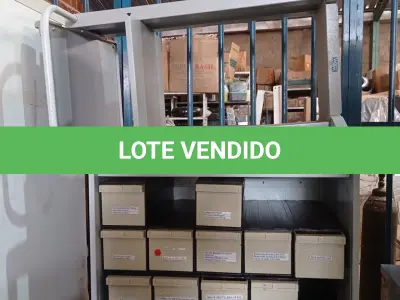 LOTE 492 - 02 CARRINHOS EM AÇO COM RODINHAS SENDO 01 COM ORGANIZADORES DE PLÁSTICO. (NO ESTADO) ATENÇÃO! FAZER A VISITAÇÃO ANTES DE ARREMATAR, NÃO SABEMOS SE FUNCIONA. LEILÃO NÃO TEM GARANTIA E NEM DEVOLUÇÃO, SUJEITO A POSSÍVEIS AVARIAS VISÍVEIS/OCULTAS E/OU AUSÊNCIA DE COMPONENTES.