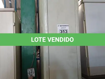 LOTE 353 - 02 BEBEDOUROS DE COLUNA COM AVARIAS. (NO ESTADO) ATENÇÃO! FAZER A VISITAÇÃO ANTES DE ARREMATAR, NÃO SABEMOS SE FUNCIONA. LEILÃO NÃO TEM GARANTIA E NEM DEVOLUÇÃO, SUJEITO A POSSÍVEIS AVARIAS VISÍVEIS/OCULTAS E/OU AUSÊNCIA DE COMPONENTES.