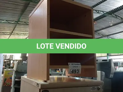 LOTE 493 - 01 MESINHA E 02 GAVETEIROS COM 03 GAVETAS. (NO ESTADO) ATENÇÃO! FAZER A VISITAÇÃO ANTES DE ARREMATAR, NÃO SABEMOS SE FUNCIONA. LEILÃO NÃO TEM GARANTIA E NEM DEVOLUÇÃO, SUJEITO A POSSÍVEIS AVARIAS VISÍVEIS/OCULTAS E/OU AUSÊNCIA DE COMPONENTES.