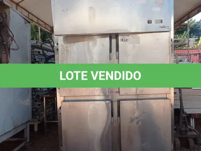 LOTE 642 - 01 GELADEIRA INDUSTRIAL EM INOX. (NO ESTADO) ATENÇÃO! FAZER A VISITAÇÃO ANTES DE ARREMATAR, NÃO SABEMOS SE FUNCIONA. LEILÃO NÃO TEM GARANTIA E NEM DEVOLUÇÃO, SUJEITO A POSSÍVEIS AVARIAS VISÍVEIS/OCULTAS E/OU AUSÊNCIA DE COMPONENTES.