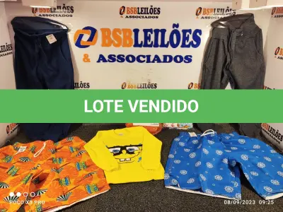 LOTE 102 - 12 – PEÇAS DE ROUPAS INFANTIL DIVERSAS (NO ESTADO, NÃO SABEMOS SE FUNCIONA. LEILÃO NÃO TEM GARANTIA E NEM DEVOLUÇÃO, SUJEITO A POSSÍVEIS AVARIAS VISÍVEIS/OCULTAS E/OU AUSÊNCIA DE COMPONENTES)