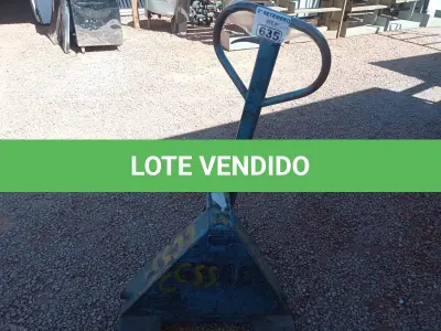 LOTE 635 - 01 BURRINHA COM AVARIAS. (NO ESTADO) ATENÇÃO! FAZER A VISITAÇÃO ANTES DE ARREMATAR, NÃO SABEMOS SE FUNCIONA. LEILÃO NÃO TEM GARANTIA E NEM DEVOLUÇÃO, SUJEITO A POSSÍVEIS AVARIAS VISÍVEIS/OCULTAS E/OU AUSÊNCIA DE COMPONENTES.