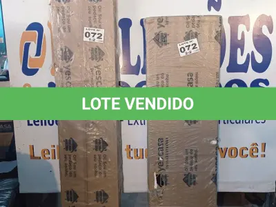 LOTE 072 - 01 - GUARDA-ROUPA CASAL 3 PORTAS ISTAMBUL YESCASA (NO ESTADO, NÃO SABEMOS SE FUNCIONA. LEILÃO NÃO TEM GARANTIA E NEM DEVOLUÇÃO, SUJEITO A POSSÍVEIS AVARIAS VISÍVEIS/OCULTAS E/OU AUSÊNCIA DE COMPONENTES)