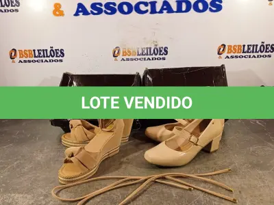 LOTE 036 - 02 – PARES DE CALÇADOS FEMININO Nº 35 (NO ESTADO, NÃO SABEMOS SE FUNCIONA. LEILÃO NÃO TEM GARANTIA E NEM DEVOLUÇÃO, SUJEITO A POSSÍVEIS AVARIAS VISÍVEIS/OCULTAS E/OU AUSÊNCIA DE COMPONENTES)