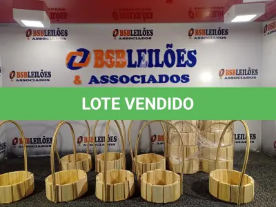 LOTE 164 - 18 – CESTAS DE MADEIRA (NO ESTADO, NÃO SABEMOS SE FUNCIONA. LEILÃO NÃO TEM GARANTIA E NEM DEVOLUÇÃO, SUJEITO A POSSÍVEIS AVARIAS VISÍVEIS/OCULTAS E/OU AUSÊNCIA DE COMPONENTES)