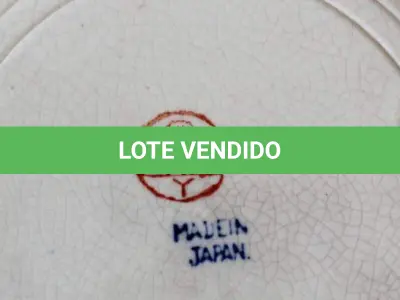 LOTE 011 - PRATO DECORATIVO IMPORTADO DO JAPAO PINTADO A MÃO, DIÂMETRO:20,5CM. (NO ESTADO)