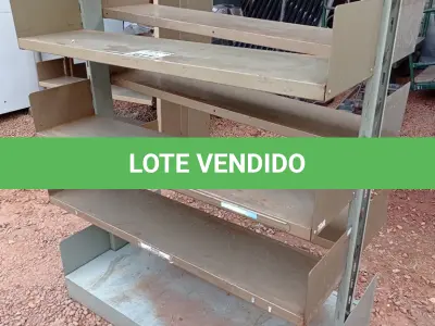 LOTE 611 - 01 ESTANTE EM AÇO COM 08 PRATELEIRAS. (NO ESTADO) ATENÇÃO! FAZER A VISITAÇÃO ANTES DE ARREMATAR, NÃO SABEMOS SE FUNCIONA. LEILÃO NÃO TEM GARANTIA E NEM DEVOLUÇÃO, SUJEITO A POSSÍVEIS AVARIAS VISÍVEIS/OCULTAS E/OU AUSÊNCIA DE COMPONENTES.