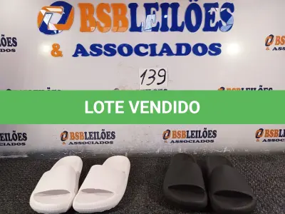 LOTE 139 - 02 – PARES DE CALÇADOS FEMININO Nº 37/38 (NO ESTADO, NÃO SABEMOS SE FUNCIONA. LEILÃO NÃO TEM GARANTIA E NEM DEVOLUÇÃO, SUJEITO A POSSÍVEIS AVARIAS VISÍVEIS/OCULTAS E/OU AUSÊNCIA DE COMPONENTES)